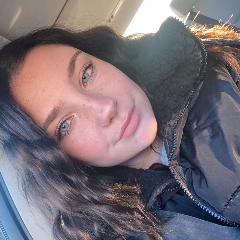 Meet your Posher, Elizabeth